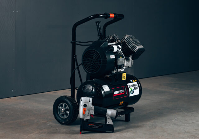 Paineilma ja naulas: Tryckluft och spikpistoler