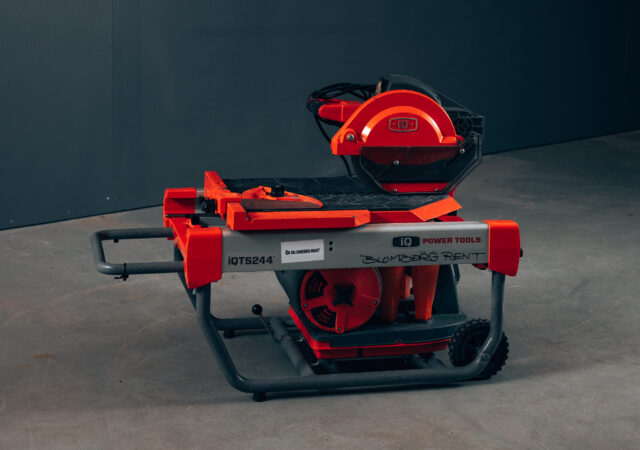 Sahat, sirkelit ja leikkurit:SÅGAR,CIRKLAR OCH KLIPPARE